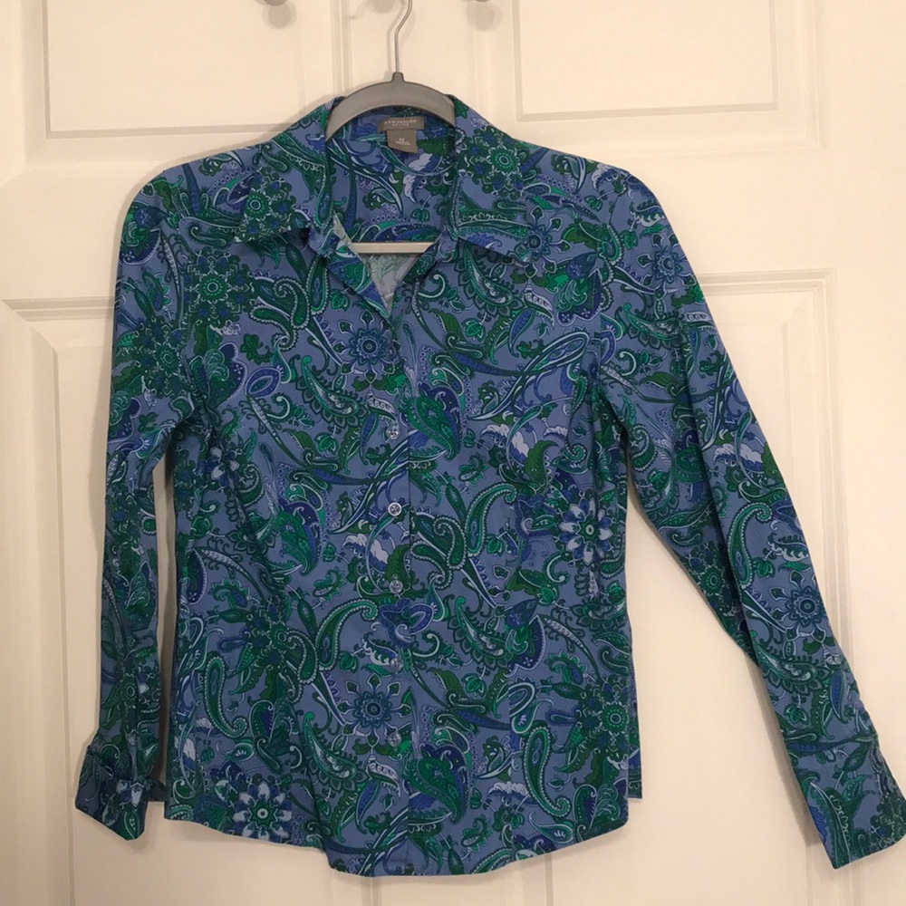 Ann Taylor Blue Paisley Blouse 🌸🌸